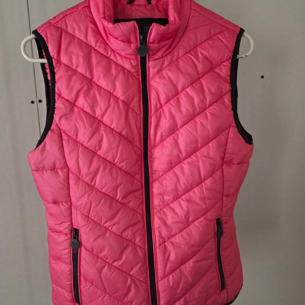 Moose Knuckles pink nylon puffer vest EUC, size S/P